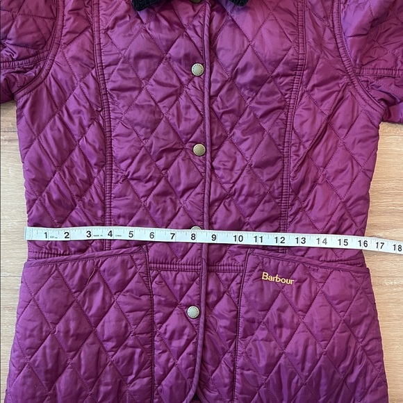 Barbour Women’s Summer Liddesdale Quilted Jacket in a rare Dark Cherry Size US 4 - Picture 13 of 14